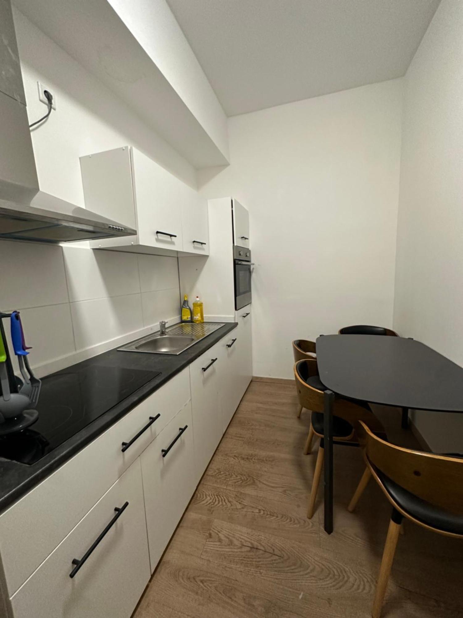 Apartament 2Schlafenzimmer 5Betten Montuerwhonung Düsseldorf Zewnętrze zdjęcie